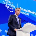 mai cade un cap in dosarul epstein seful forumului de la davos demisioneaza dupa ce aparut in documentele declasificate 69a081a4af850