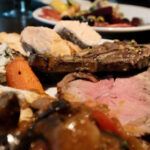 mai multi oameni care consuma carne ajung centenari decat vegetarienii explicatia unui studiu care pare sa contrazica tot ce stiam 6982d62c33edd