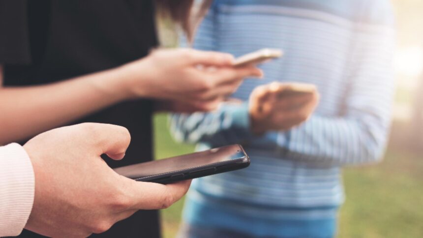 masuri stricte in mediul online spania blocheaza retelele sociale pentru minorii sub 16 ani ce alte tari au recurs la aceeasi masura 6981dd26a50db