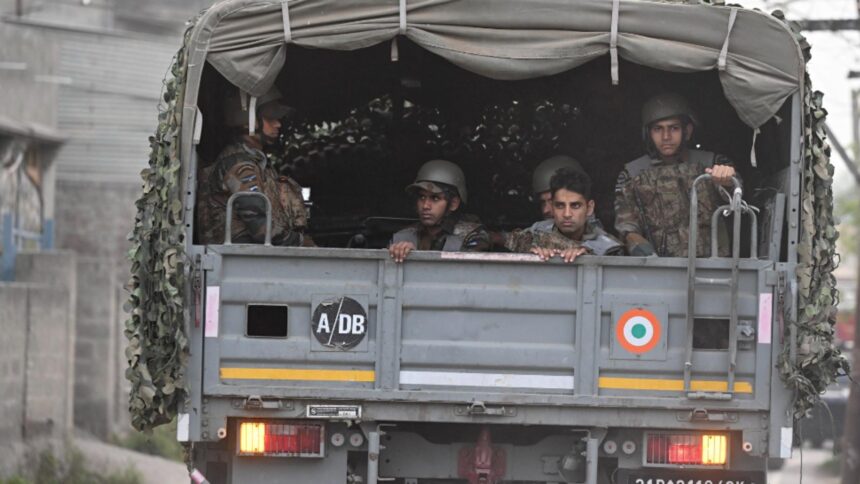 ministrul pakistanez al apararii anunta ca tara sa se afla intr un razboi deschis cu afganistanul 69a12dfacef5e