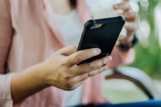 operatorii de telefonie mobila scumpesc abonamentele cu 68 cand intra in vigoare noile tarife 699f3abe70096