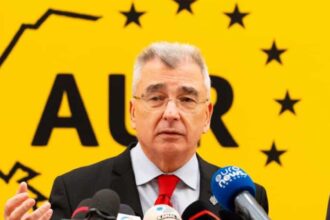 peiu il critica pe bolojan pentru situatia economica a romania e singurul premier care a reusit performanta de a aduce recesiunea si inflatia record 6996bab822f2e