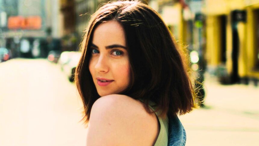 people who saw their parents do these 9 things growing up are way less glued to their phones now 69816db7ca20a