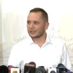 prefectul rezist al capitalei are diploma de patiser si a luat 5 la bacalaureat el este cel care a coordonat interventiile pe zapezile crunte din ultimele zile 699862d0c31b3