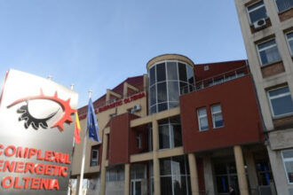 proteste spontane la complexul energetic oltenia minerii si energeticienii sunt nemultumiti de posibilele taieri de venituri 698df2eed1622