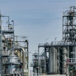 rafinarie din ploiesti sanctionata cu 100 000 de lei pentru nerespectarea obligatiilor de mediu privind un teren contaminat 699db4883c2e3