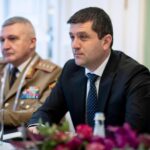 razboiul escaladeaza ministrul apararii vorbeste de impozite in aceste saptamani contracte de aproape 10 miliarde de euro se vor semna la ministerul apararii 69a34cbbc3081