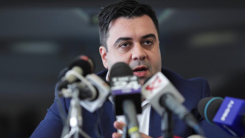 razvan cuc scapa de arest preventiv fostul ministru plasat in arest la domiciliu in dosarul mitei de la rar 69882c0cda8d9