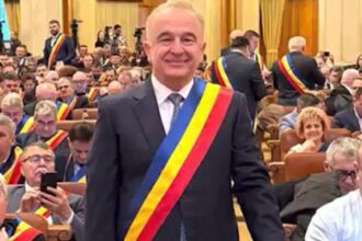 rolex de 30 000 de euro la protestul primarilor replica unui edil pentru premierul ilie bolojan in plina disputa pe tema fondurilor 698c6148c1c56