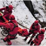 salvamont avertizeaza pericole majore pentru schiorii care ies in afara partiilor amenajate 69a16ae21df74