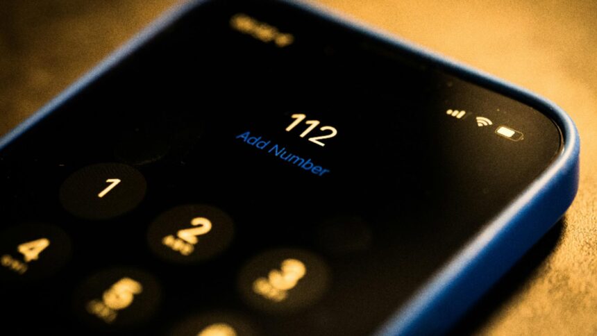 sts lanseaza un nou sistem 112 cum vor fi localizati apelantii fara semnal modalitatea prin care persoanele cu deficiente de auz pot lua legatura cu autoritatile 698b8b9916dd8