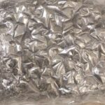 tanar arestat la iasi dupa ce a ascuns pachete cu canabis si cocaina in mai multe locuri acasa avea un adevarat depozit 6991969607737