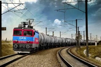 trenurile intre arad si oradea vor circula cu restrictii pana la 1 iunie calatorii vor fi transportati cu microbuze pe anumite tronsoane 699ec6bff2d35