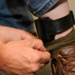 un primar este obligat sa poarte bratara electronica dupa ce ar fi sechestrat doua femei 6984aef9b49d2