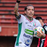 video dayro moreno isi sporeste propria legenda cu un gol senzational in noroi si cu un pic de ajutor de la adversar 6996d2e95df8a