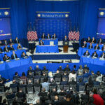 video de ce a ales nicusor dan sa participe la reuniunea consiliului pentru pace si nu a mers la davos sau la munchen 69976baabb28c