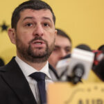 video marius lulea spune ca romania nu are nevoie de bani de inarmare uneori e mai bine sa cedezi temporar decat sa intri intr un razboi 698dfa146bf4f