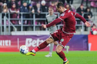 video situatie critica pentru fostul rapidist florent hasani protest inedit in turcia din cauza restantelor financiare 698086e868197