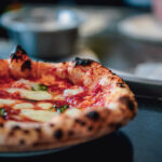 video tainele gastronomiei predate la clasa zeci de elevi au invatat sa faca pizza napoletana dupa reteta originala parea mai usor 6992a82e325a5