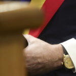 video un primar revoltat de taieri a purtat un rolex de zeci de mii de euro la intalnirea cu bolojan nu vad care e problema 698b7edf1c50e