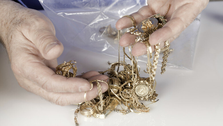 6 kilograme de aur si diamante in valoare de 37 milioane lei confiscate in calarasi anaf a predat tot aurul trezoreriei 69aaa8fe1be39