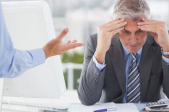 acestea sunt cele mai riscante afaceri din romania cinci domenii au ingropat aproape 6 000 de firme intr un singur an 77 din totalul insolventelor 69a94383adf5c