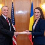 ambasadorul sua in romania intalnire cu ministrul oana toiu administratia trump angajata in securitatea marii negre 69a746f6777d7