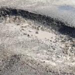 cratere de un metru pe sosea statiile de autobuz au fost mutate 69a3ffcbbe607