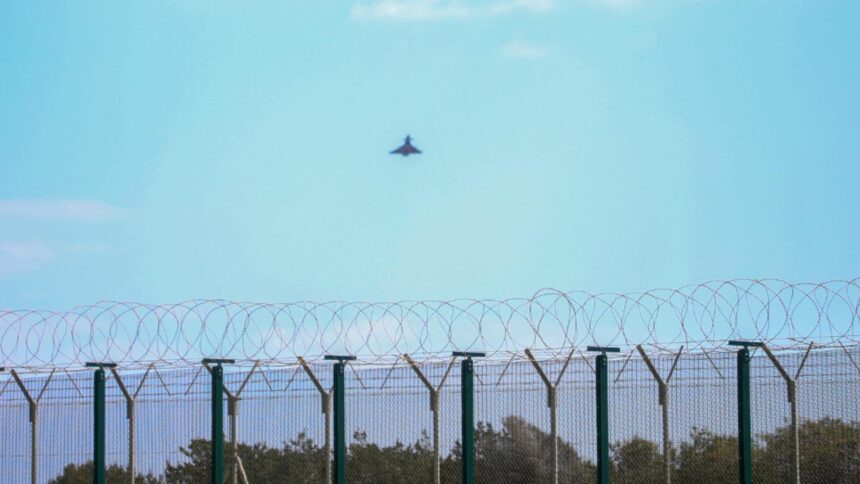 drona shahed care a lovit baza britanica akrotiri din cipru ar fi fost lansata din beirut 69a944b0beb25