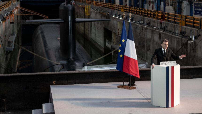 in plina criza globala franta isi revizuieste doctrina nucleara emmanuel macon europa trebuie sa si asume securitatea nucleara 69a6895d38e7e