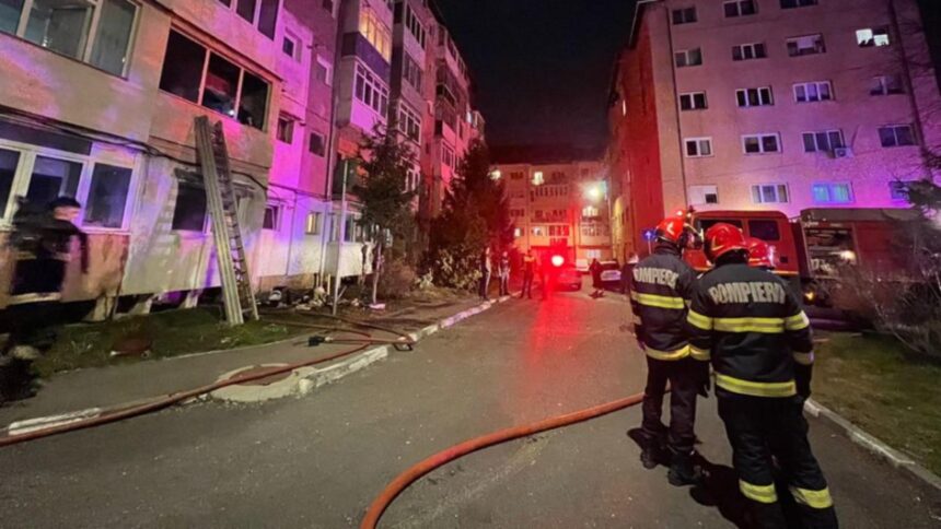 incendiu puternic intr un bloc din sibiu 50 de persoane se aflau in interior 69a89ab1be06c
