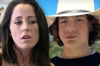 jenelle evans son checks into mental health center 69af596d6b7b0