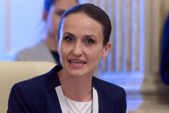 oana toiu romania este solidara cu partenerii sai din orientul mijlociu ministrul de externe discutii cu omologul din kuweit 69a54ce9ac095