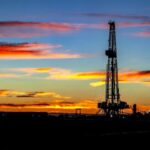 pretul petrolului a explodat luni dimineata pe fondul escaladarii conflictului din orientul mijlociu progonoze sumbre privind pretul carburantilor 69a53666a067e