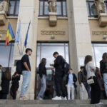 tinerii iesiti din sistemul de protectie sociala care studiaza sau lucreaza vor primi indemnizatie lunara pana la 26 de ani 69b165fa86d15